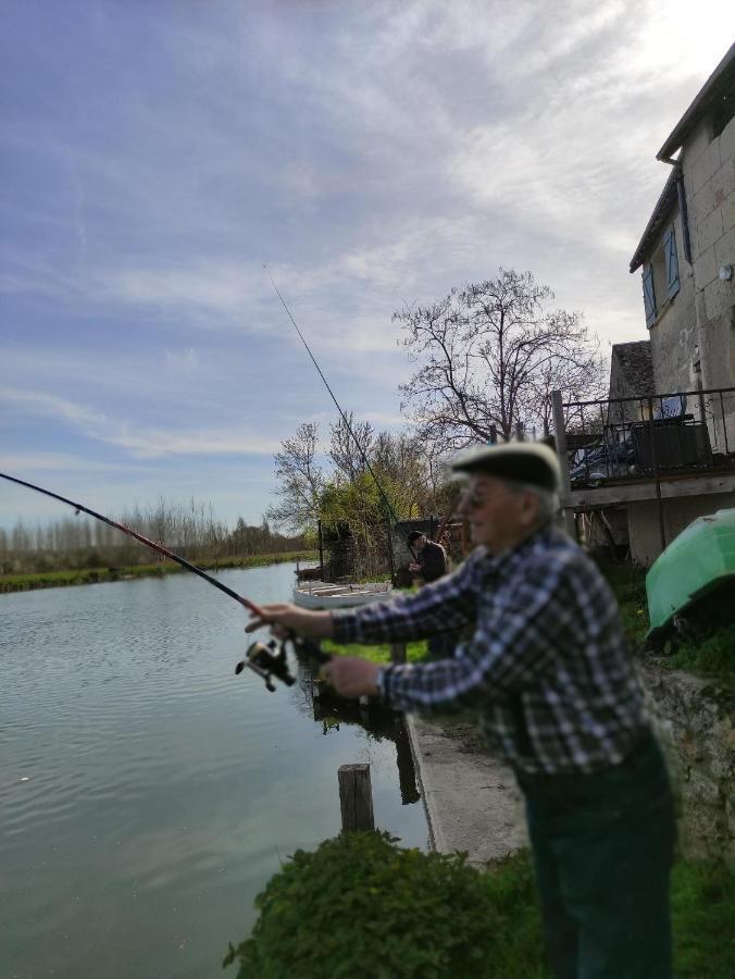 Detente Au Bord Du Loir - 1
